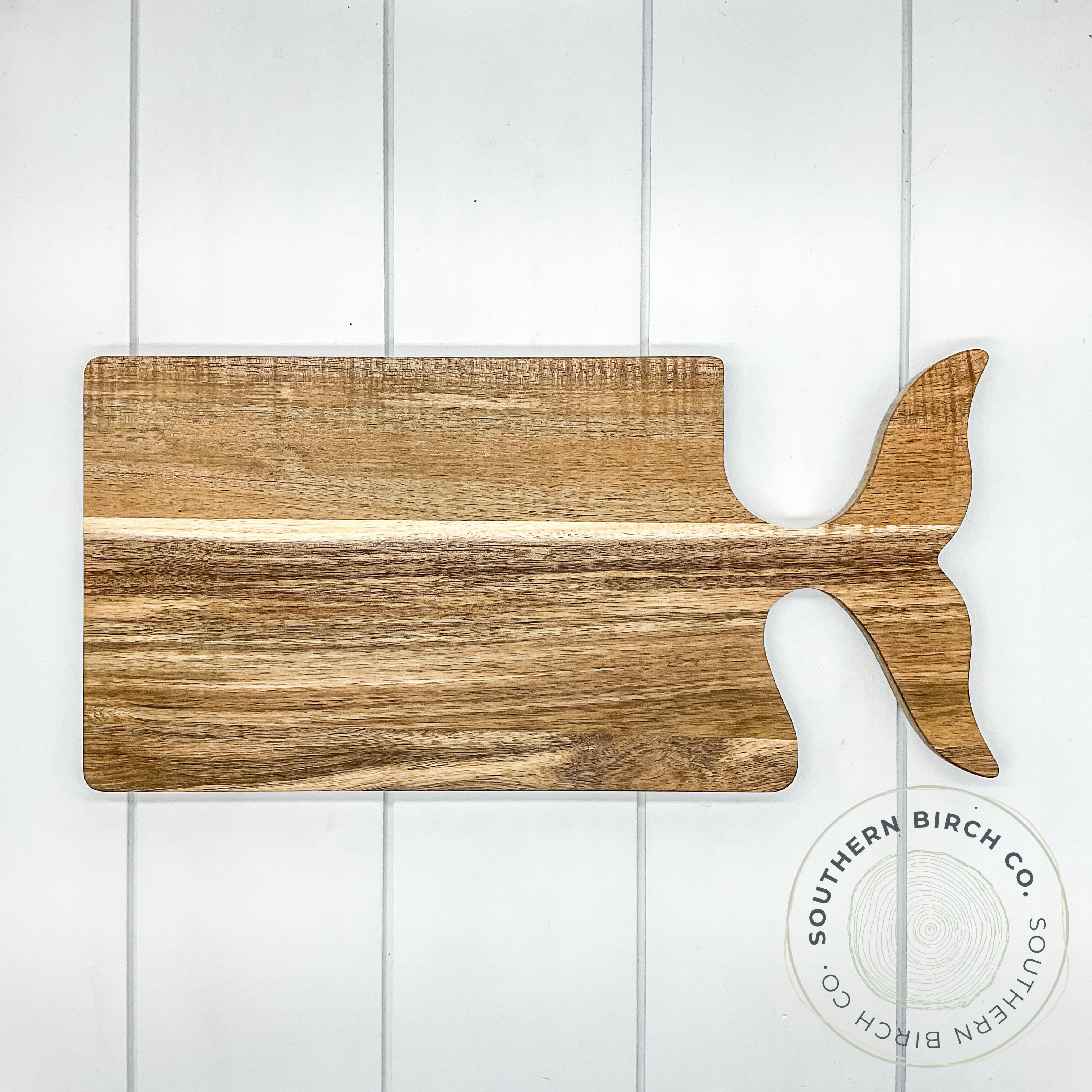 Acacia Wood Cutting Board (Whale Tail Handle)